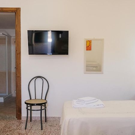 Borghetto Del Salento Villa Uggiano La Chiesa Eksteriør billede
