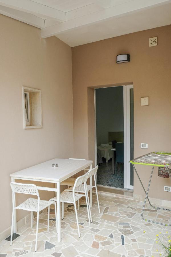 Borghetto Del Salento Villa Uggiano La Chiesa Eksteriør billede
